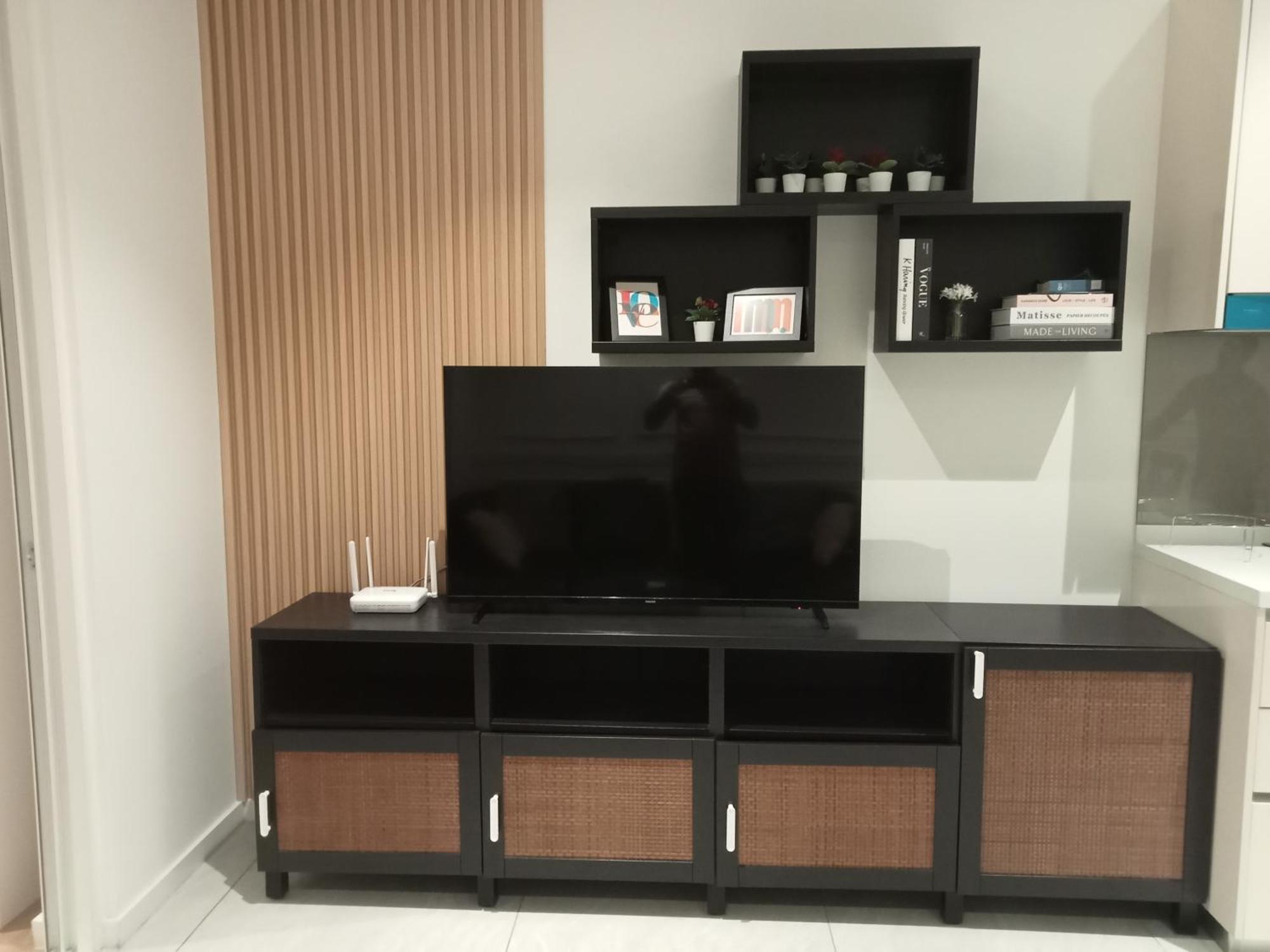 De Lincon Service At Quill Apartment