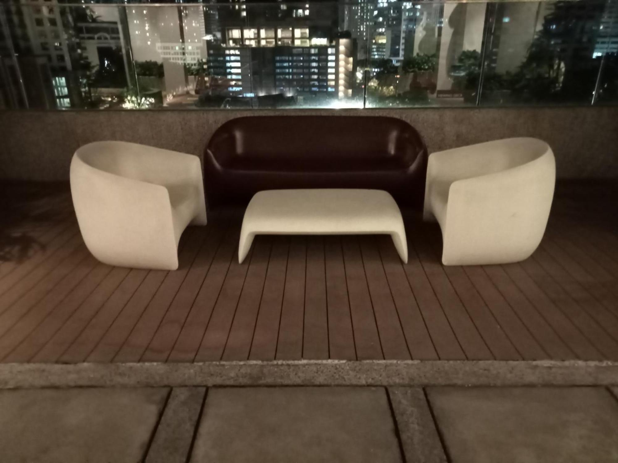 De Lincon Service At Quill Apartment *